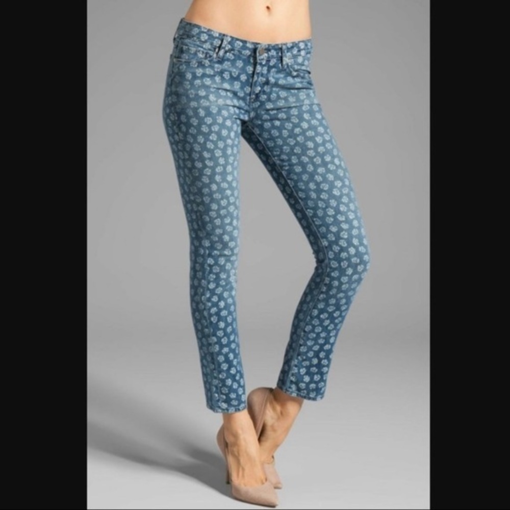 Paige Skyline Ankle Peg White Rose Size 30